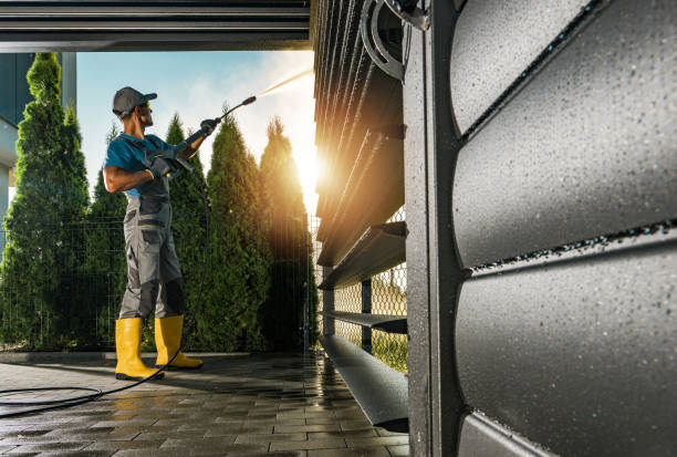 Best Pool Deck Cleaning  in Flower Hill, MD